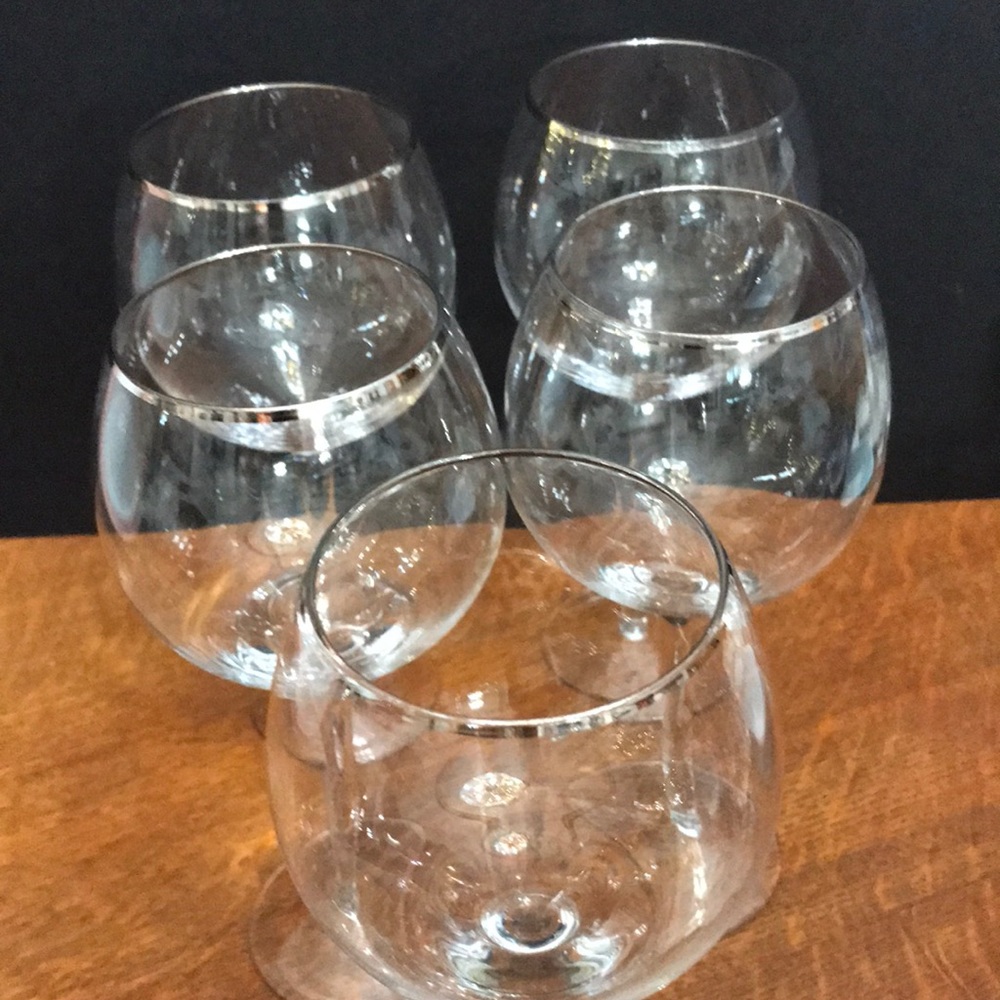 5 Wine Glasses large platinum